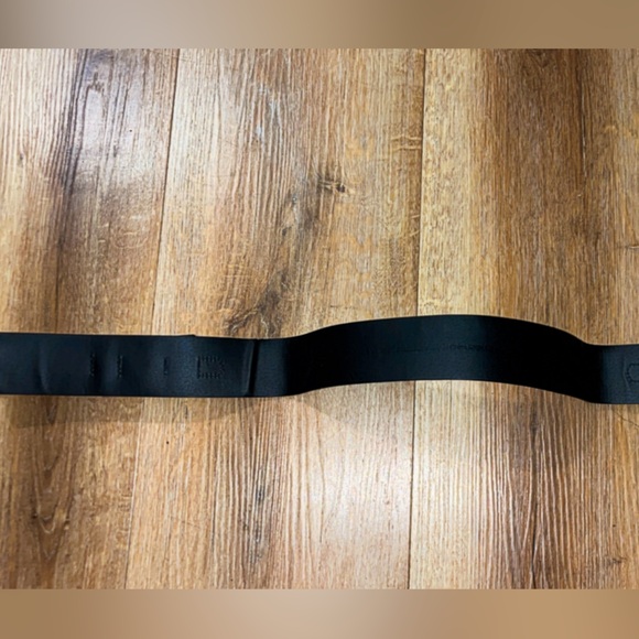 Black leather belt with loop buckle - Picture 3 of 3